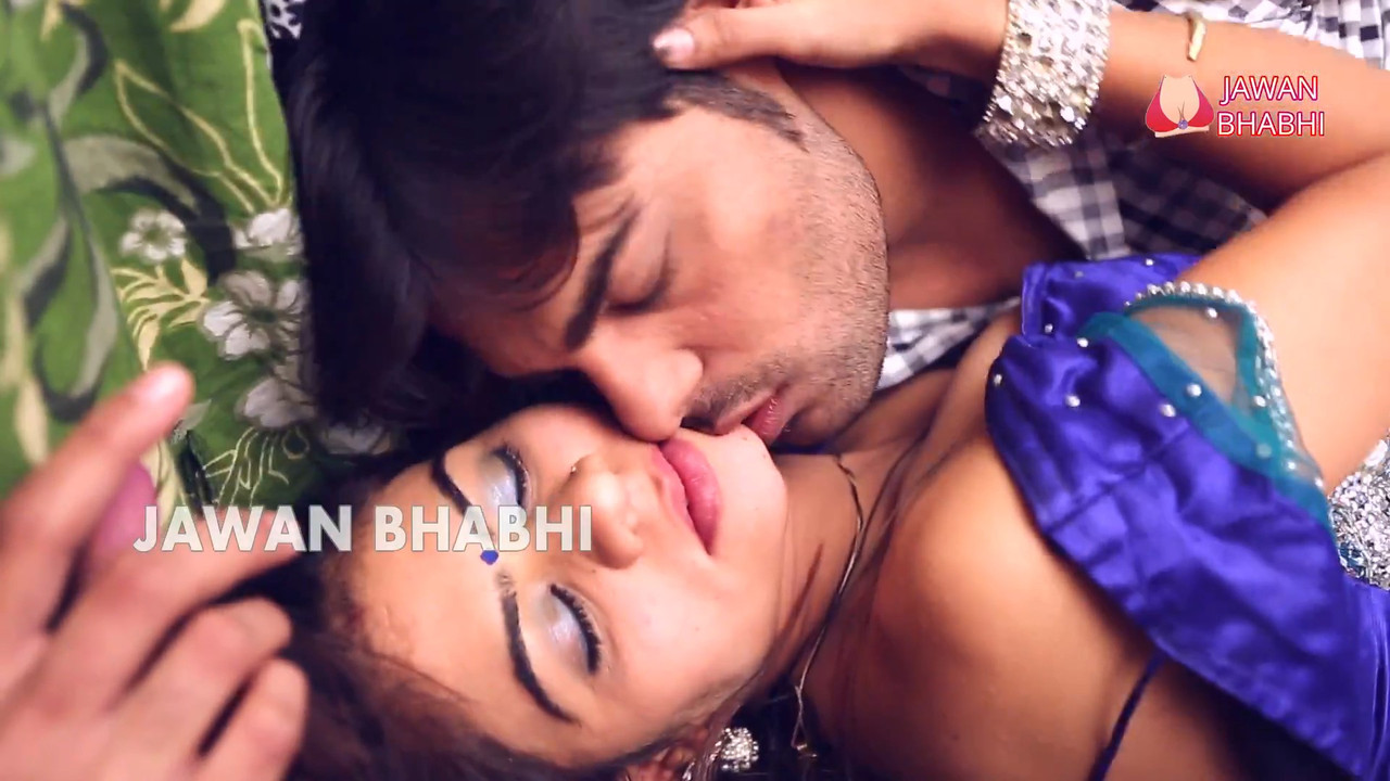 Garam Bhabhi Ki Bra Utari Tailor Ne.mp4_snapshot_04.41_[2021.09.25_15.51.51]