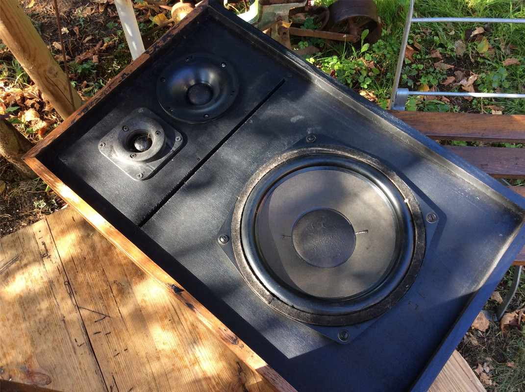 8F376342-5C72-45C3-B983-AC158B0F1064