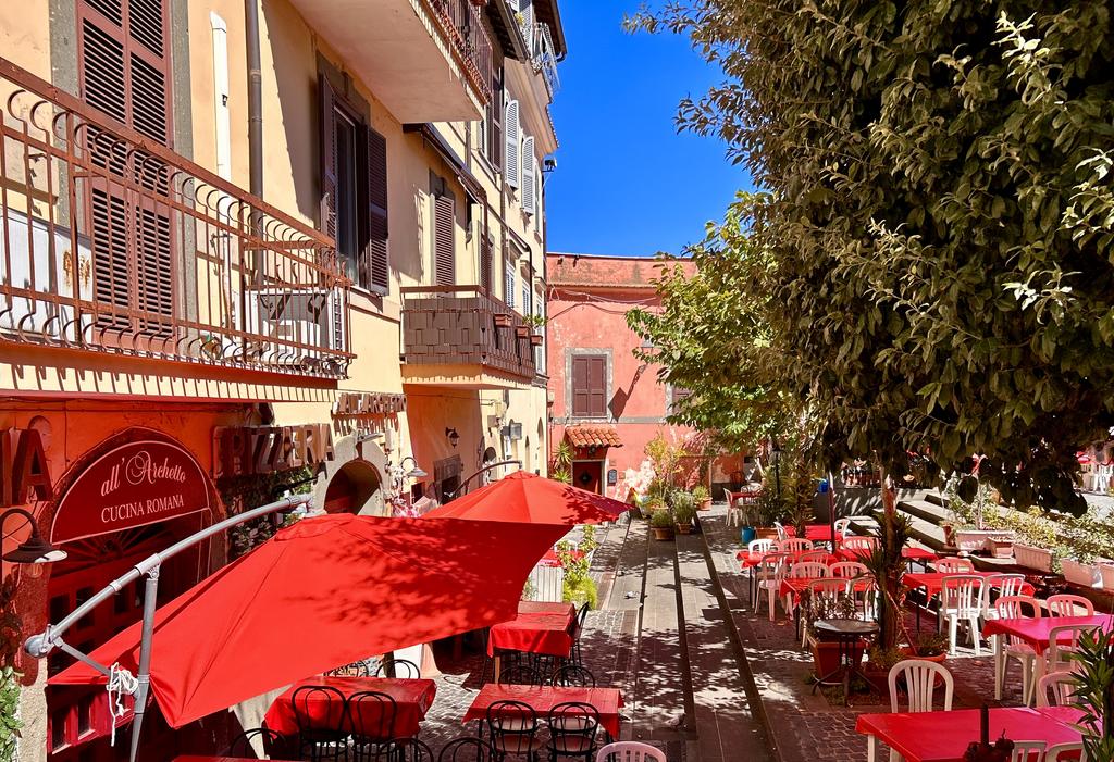 Жаркий сентябрь на побережье Тирренского моря.