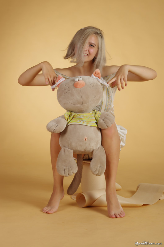 MarvelCharm_Lena-Happy-032