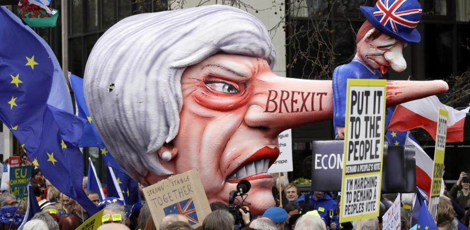 Londinenses se manifiestan para pedir reincorporación a la Unión Europea