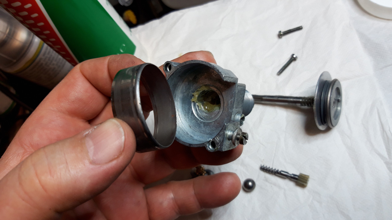 8D187892-46FD-47FD-B757-6E713B4B0271