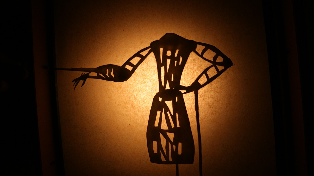 Shadow puppet