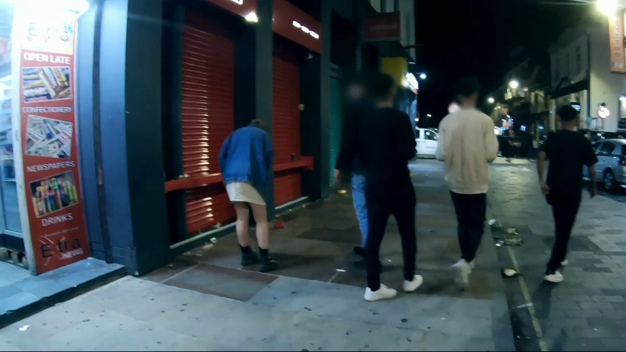 2022-12-12_23_00_Chan4_Undercover-Sexual-Harassment-The-Truth.mp4_snapshot_00.40.42.246