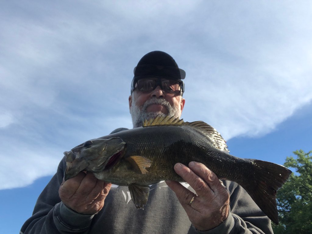 7066CCE4-2AE9-49C6-8D07-589F8C40FDAB