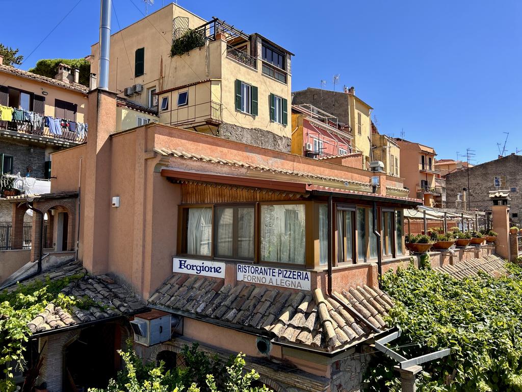 Жаркий сентябрь на побережье Тирренского моря.