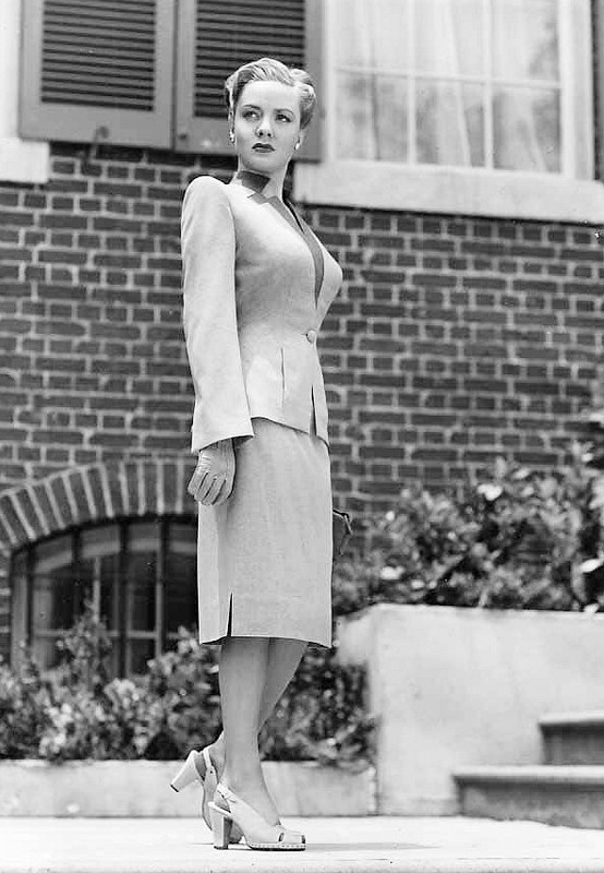 Audrey_Totter_b09