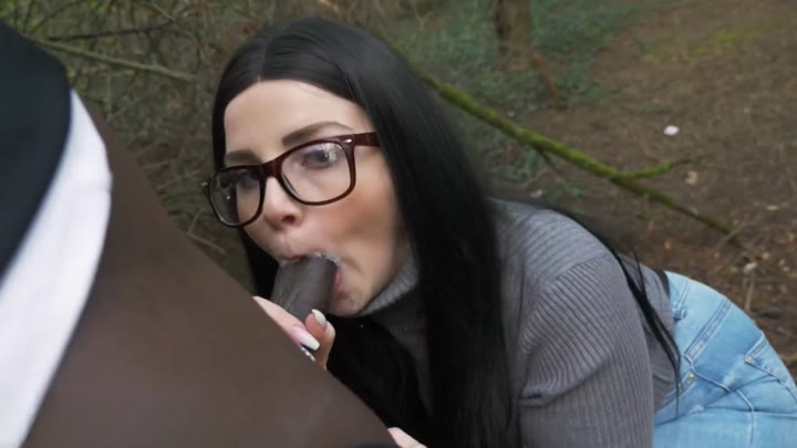 nerdy teen gives bbc blowjob outdoors pov video