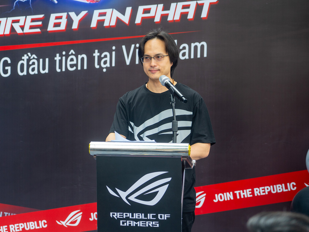 ROG-Exclusive-Store-3.jpg