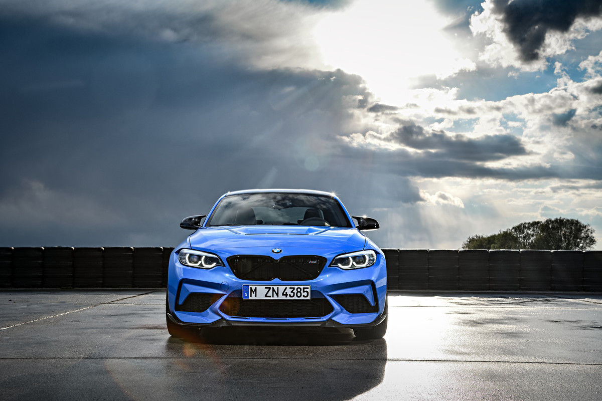 P90374180_highRes_the-all-new-bmw-m2-c