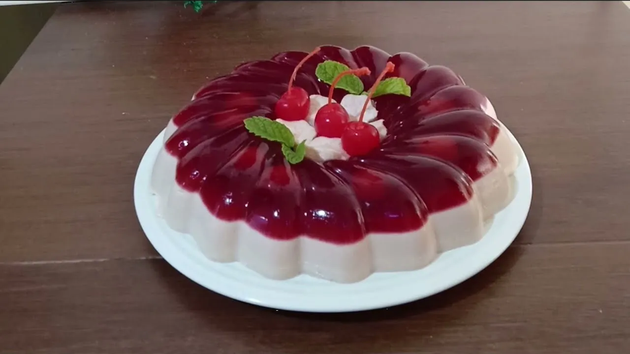 ¿Cómo hacer una gelatina de queso con cerezas? Deliciosa receta de Navidad