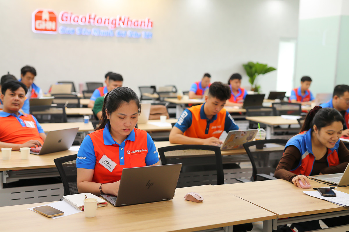 Hình ảnh chương trình đào tạo Bản lĩnh lãnh đạo của GHN