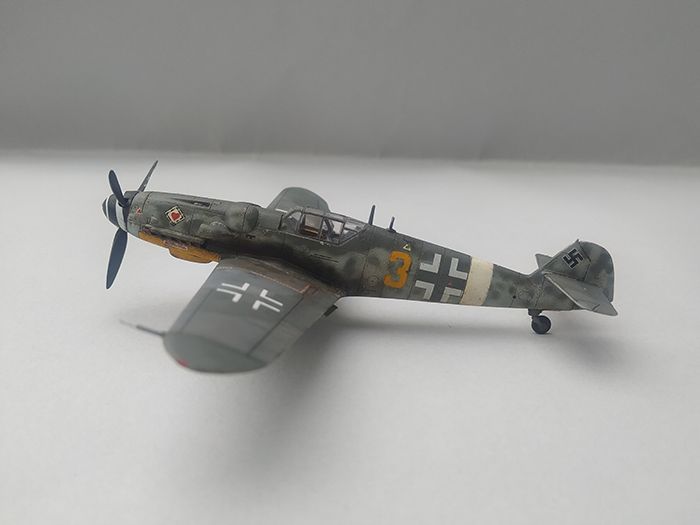 Bf-109G-6 JG-77 Steinheurer, AZ models, 1/72 IMG-20211107-095514