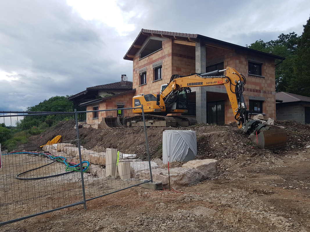 Avant - Construction d'une maison contemporaine à Viriat de 195 m² avec piscine