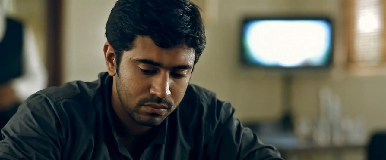 Neram 2013 WebRip [Tamil] 480p, 720p ESub Screenshot