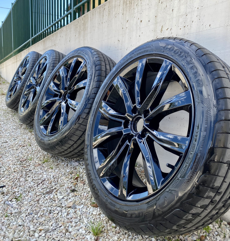 1E370FB9-DEA9-4DE5-81EA-9A58190C9BBD