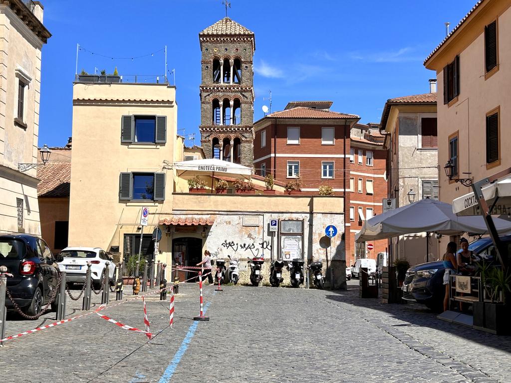 Жаркий сентябрь на побережье Тирренского моря.