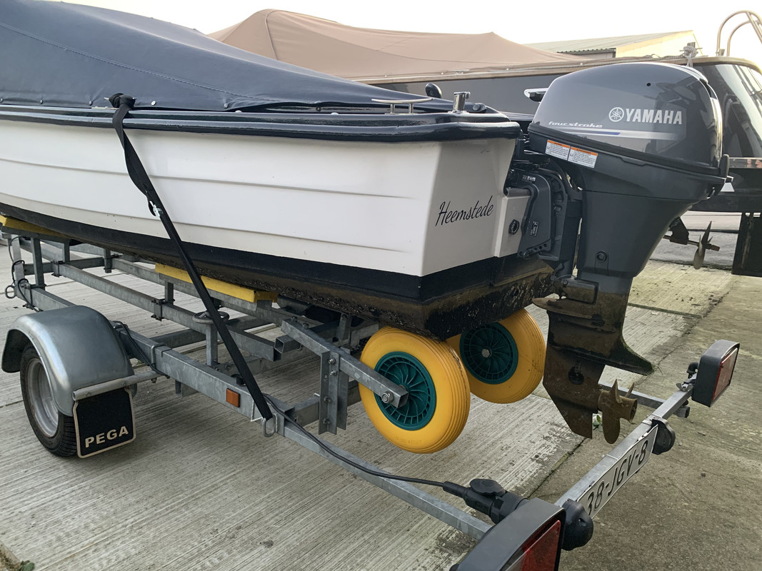 CCD03F30-FF1C-430D-B3A1-39A9B0BDF6FF