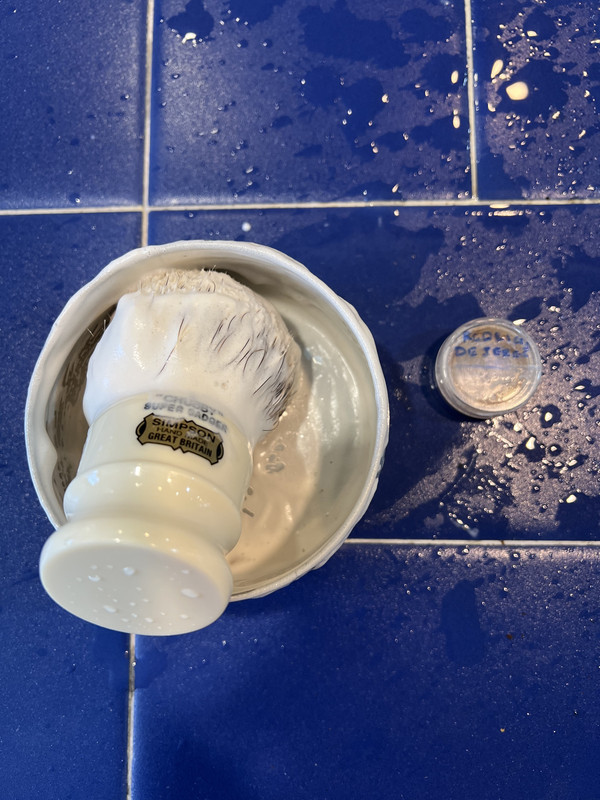 13065F24-3173-4005-A400-EF571980C66B