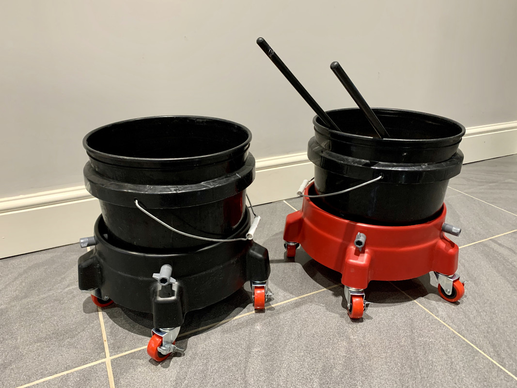 5C63EA84-2DAC-4AD4-B325-89F50B548D9F