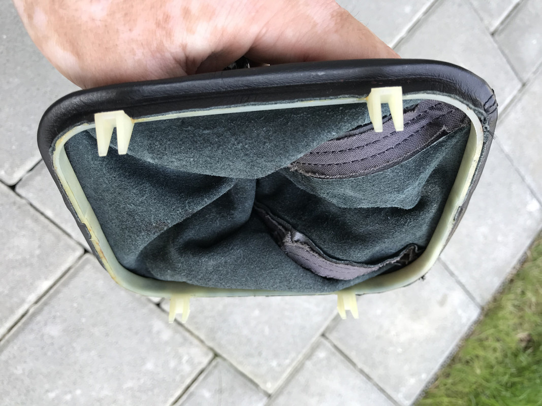 44E28452-23DA-4083-8713-0FC98B4794E3