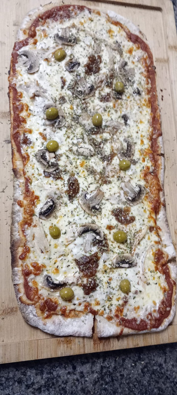 GOURMET POLLO AL CHAMPIÑON 1 MTRS (16 PORCIONES)