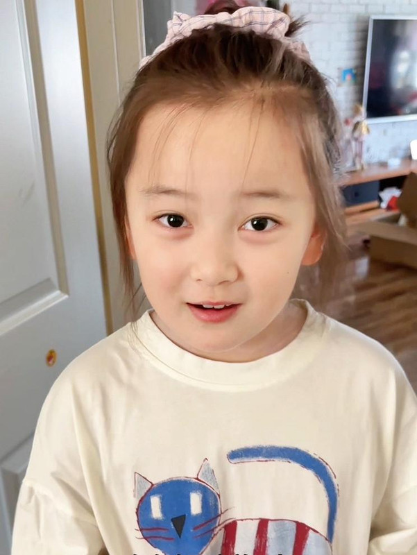 宝牛,ロリータ,Lolita,萝莉塔,炉利,Loli,萝莉,亜炉,華炉,少女,甜妹