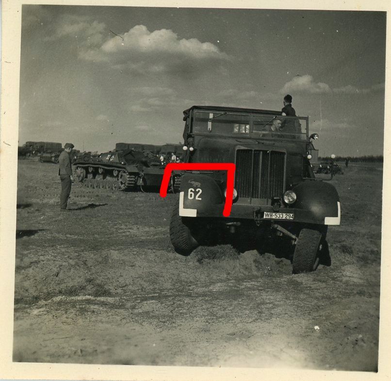 Halbkette Sturmgeschütz Brigade 203 StuG Sturmar