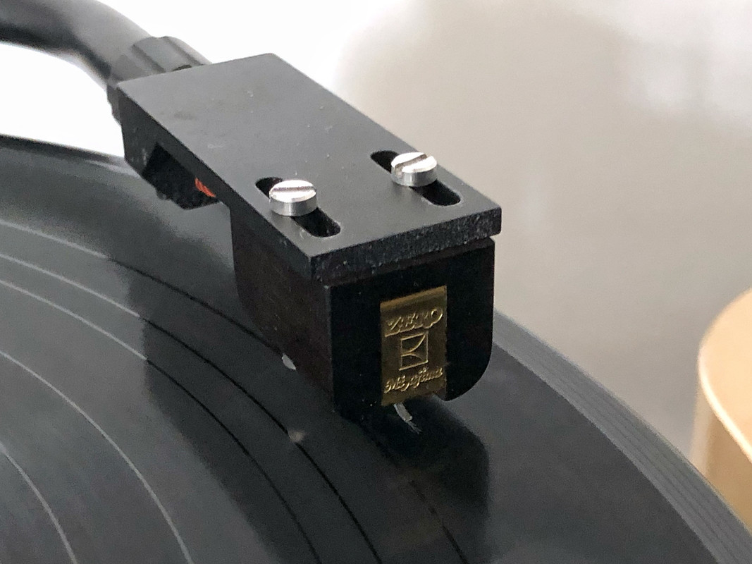 7880AD3D-51D2-40AD-BCD5-D5C68BDCF1DD