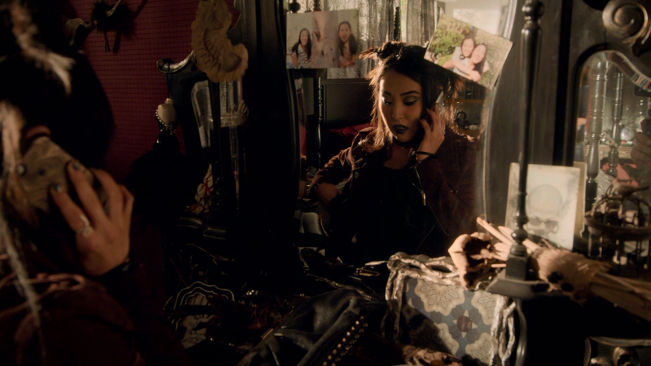 Marvels.Runaways.S01E06.Metamorphosis.1080p.AMZN.WEB-DL.DD 5.1.H