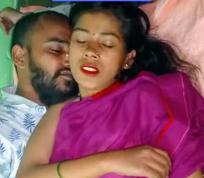 Desi couple bf licking and rubbing her boob nude video