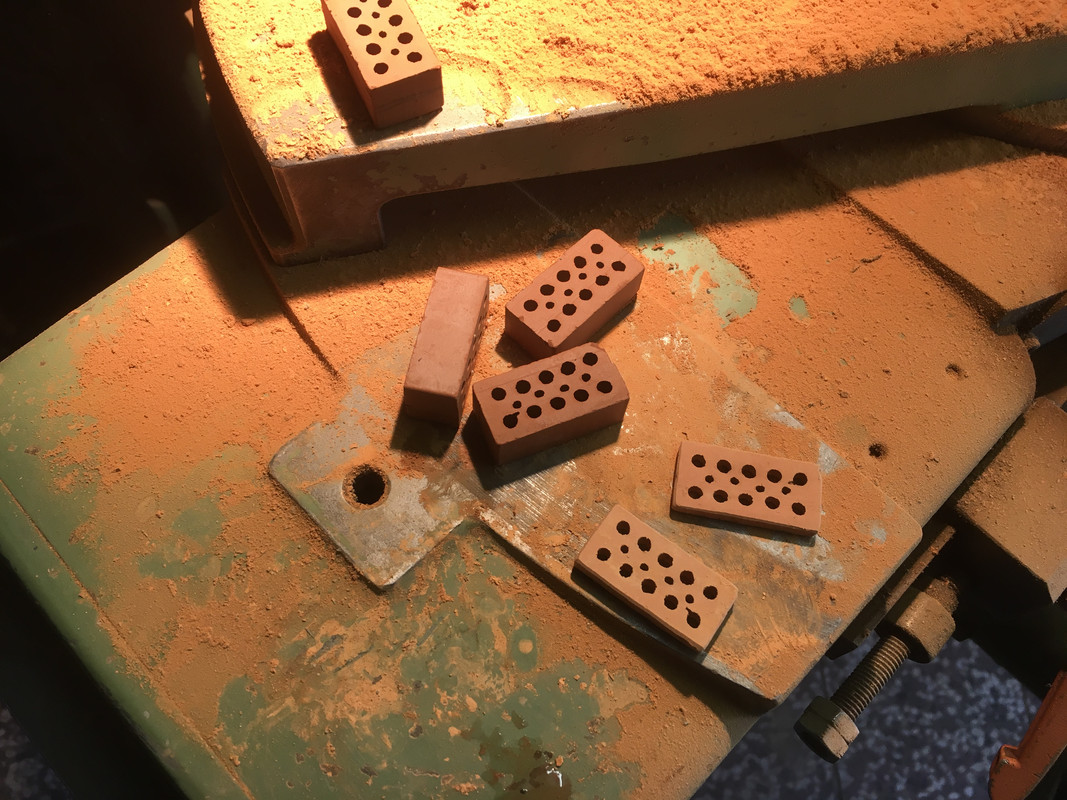 DC313903-B3CE-4296-B5E4-EE7BFF82B8A1