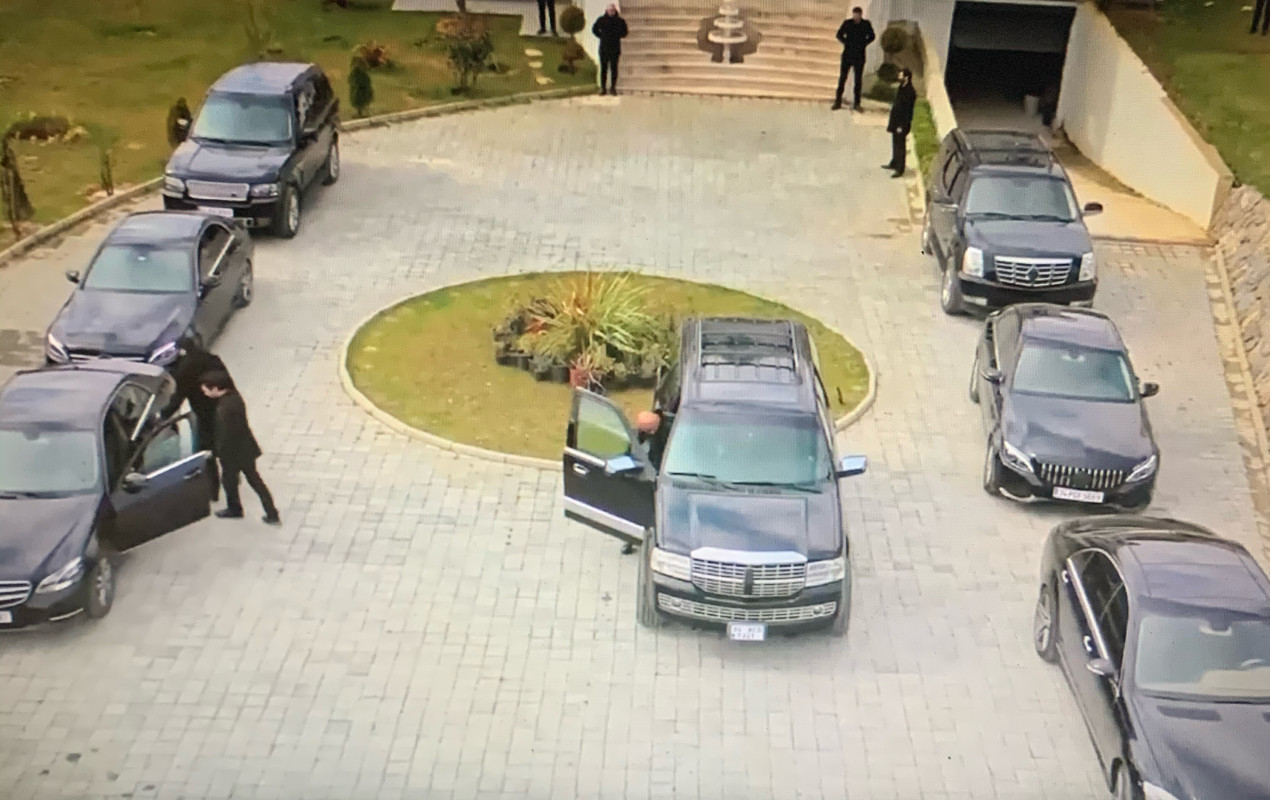 82BB23EA-97F1-4040-A126-B6CAB989F9E9