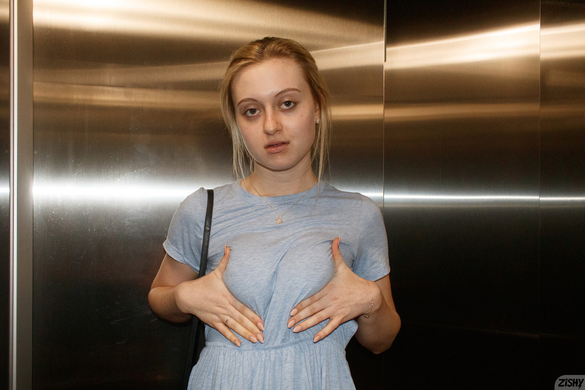 full_017_1940240833433203