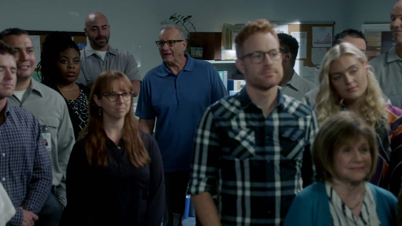 Modern.Family.S09E10.1080p.AMZN.WEB-DL.x265.10bit.AAC.5.1-Qman[U