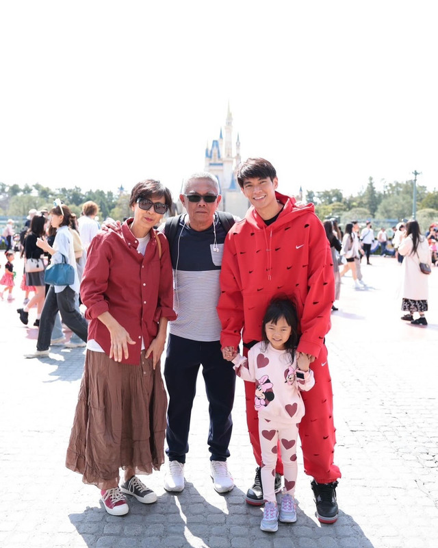 mickey-a-np-1713144600-3346396022816237143-20614346