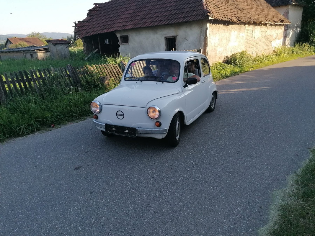 2BDE6F39-4CDE-44EF-918D-0FD0EF4AB30D