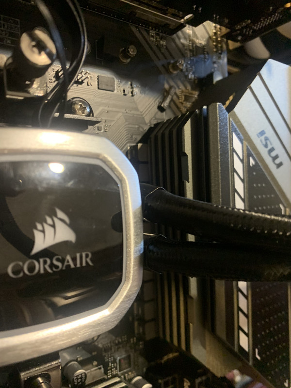 E0DDCB06-8751-44FA-91C0-9430229312EA