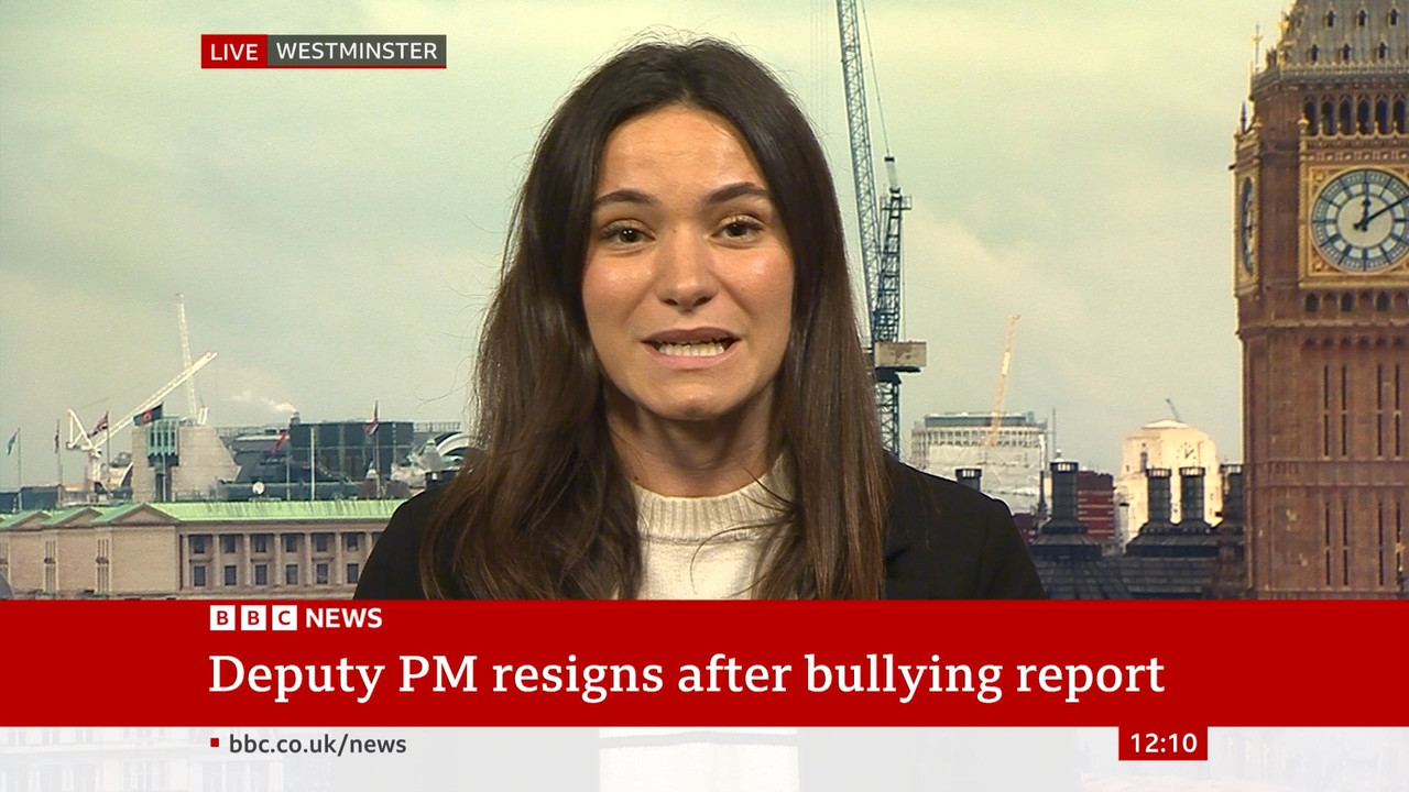 04.21 - 12.00.00 - BBC News. The latest news from the BBC. [S]..ts_snapshot_00.11.06.551