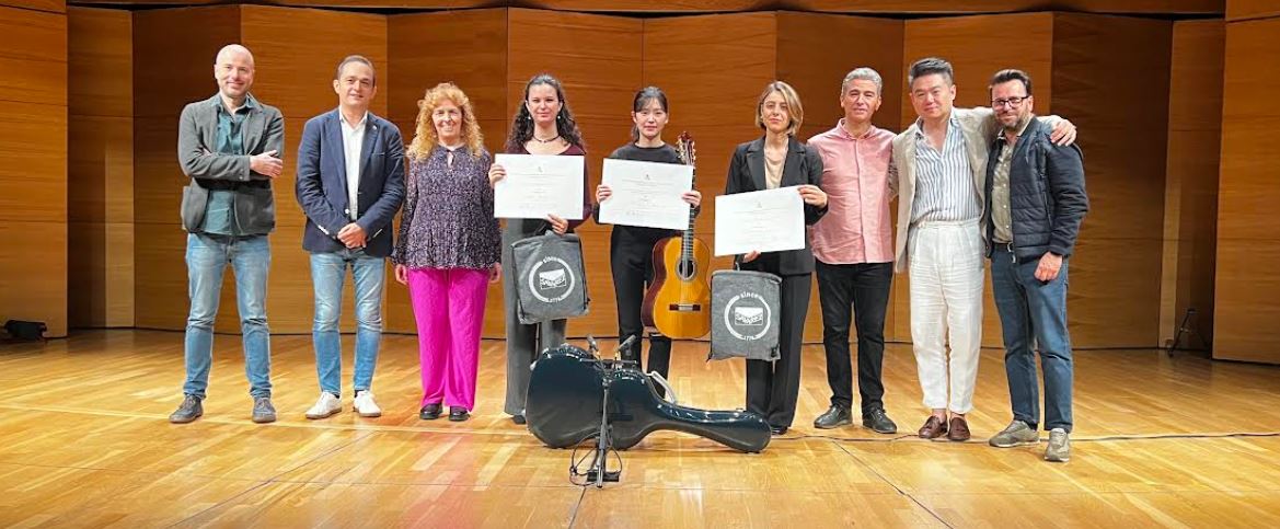 Nene Yokomura y Guadalupe Martín: Premiadas, Concurso Internacional de Guitarra de Sevilla