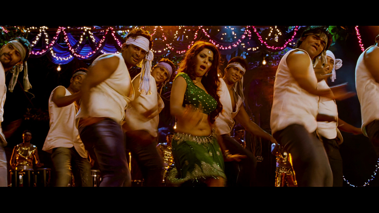 Tamanna Hot Song 03 From Himmatwala Taki O Taki 4K (Best Quality).mp4_snapshot_00.06_[2021.04.05_13.