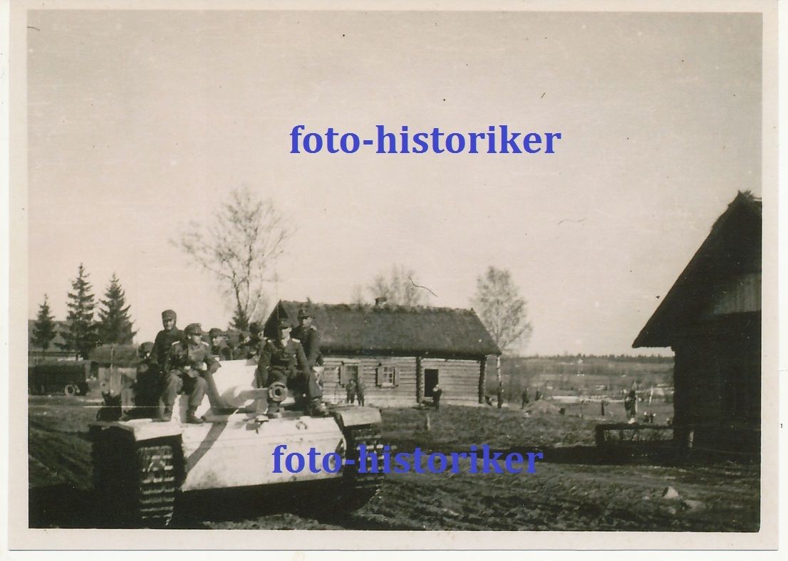 Kameraden auf Panzer STUG III Ausf G Sturmgeschü