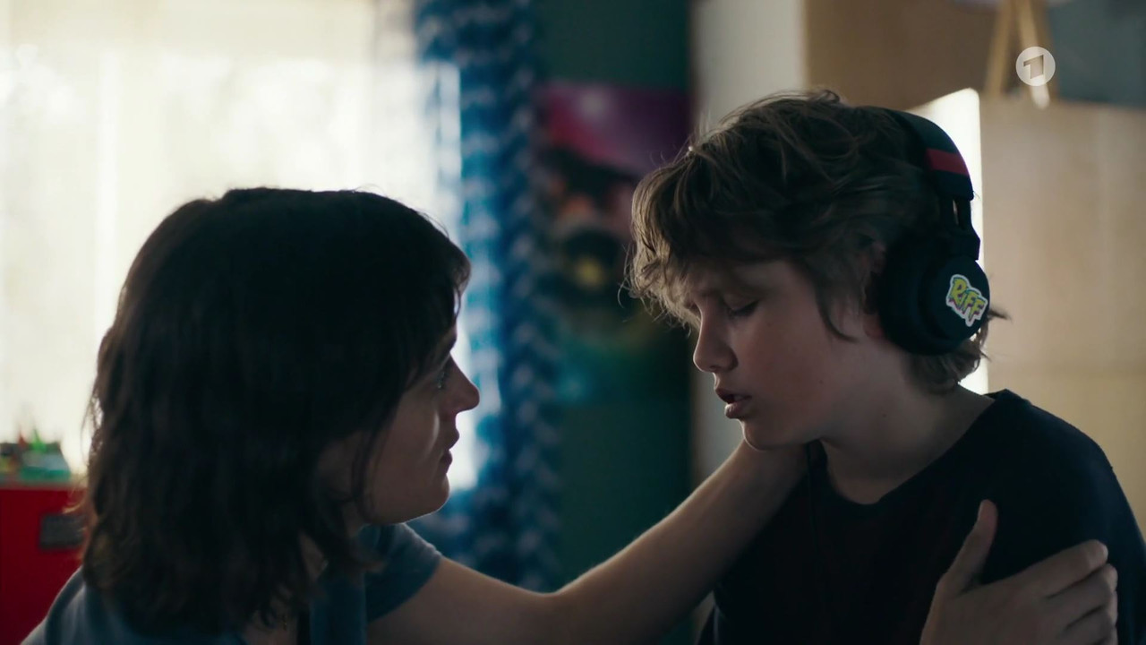 Einfach Nina (2022)_00_32_53_00_131