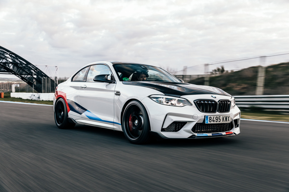 P90386208_highRes_bmw-m2-competition-w