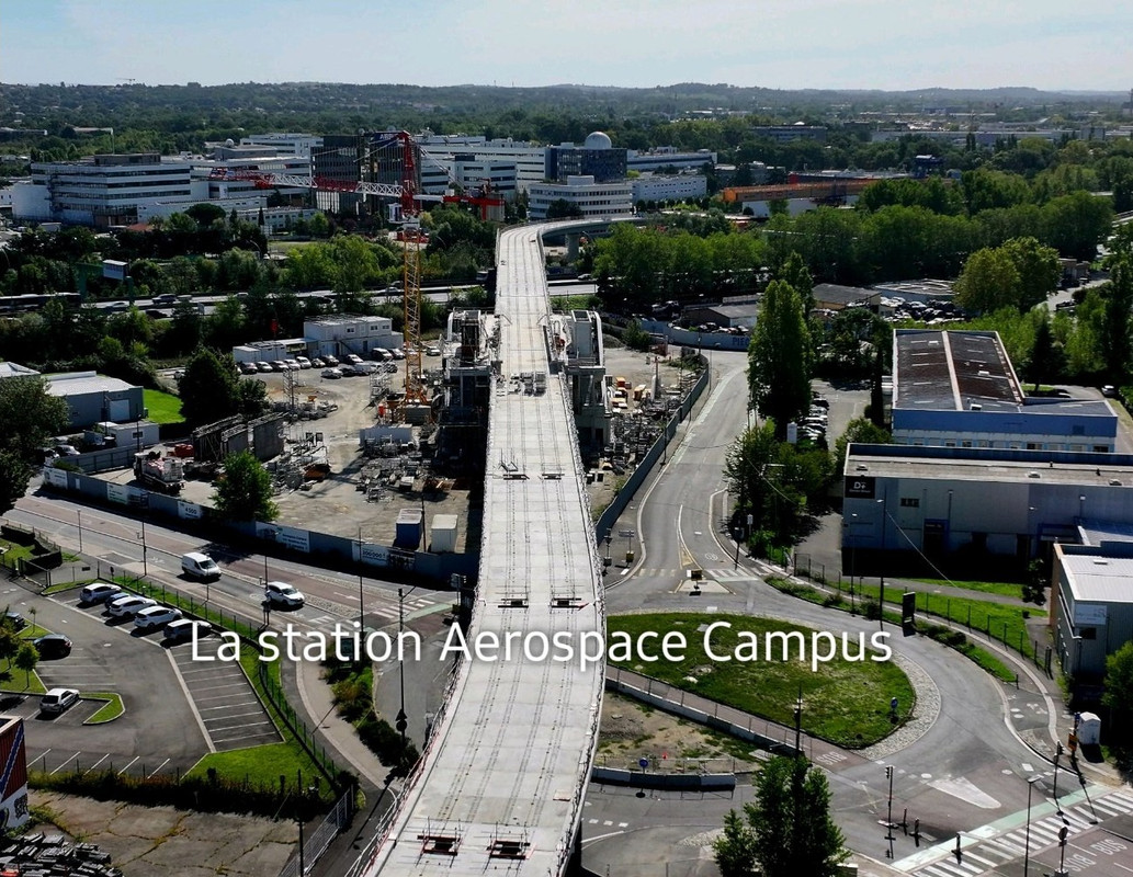 https://i.postimg.cc/d3LRvqcz/metro-C-viaduc-station-aerospace-campus.jpg