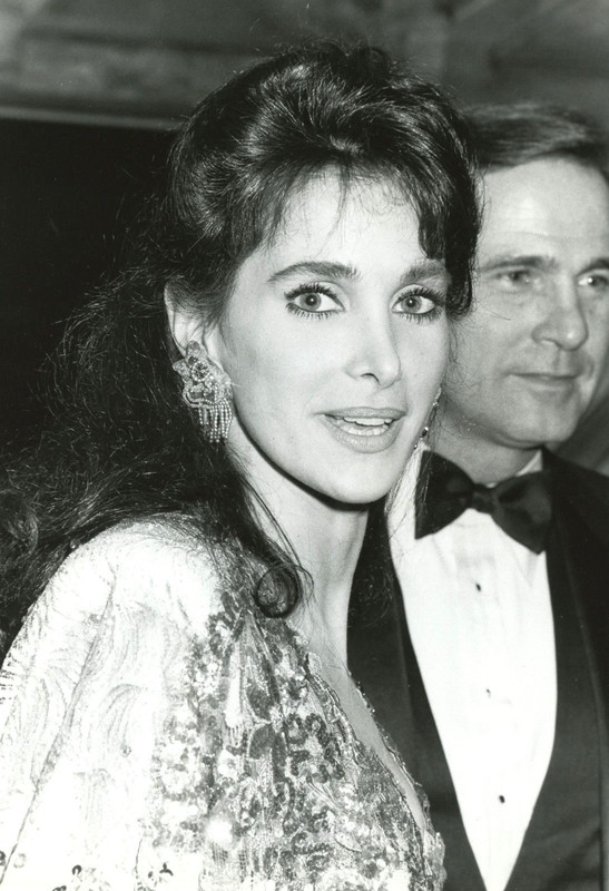 connie sellecca b40