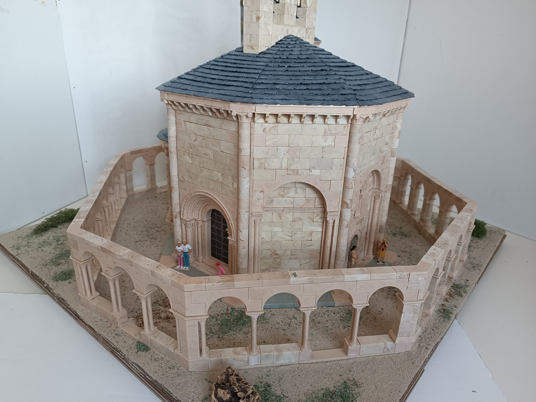 Eunate 11_Fachada sur-oeste 1