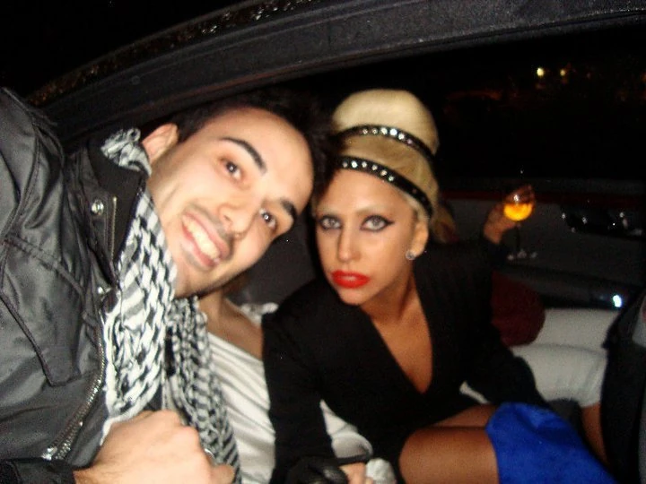 12-8-10-With-fans-in-Barcelona-002.webp