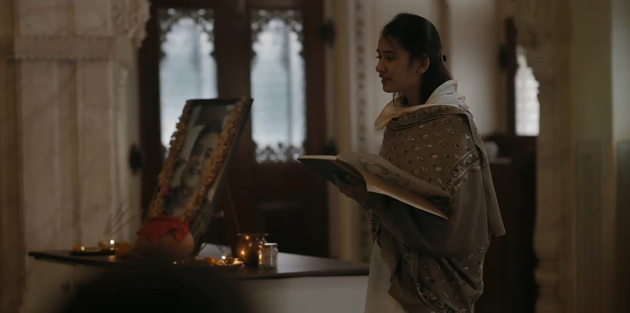Aarya (2020) Season 1 [Hindi + Tamil + Telugu + Malayalam + Kannada] WebRip 480p, 720p ESub - Complete Screenshot