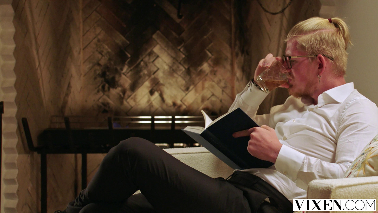 vlcsnap-2023-07-11-21h47m34s369